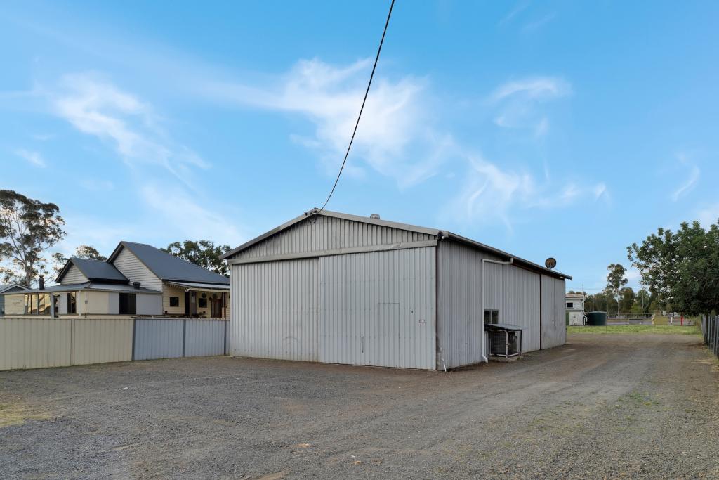36 Queen St, Oakey, QLD 4401