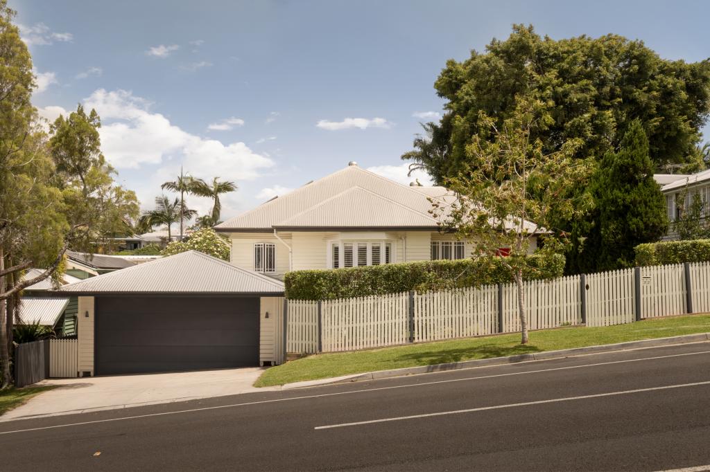 32 Leslie St, Bardon, QLD 4065