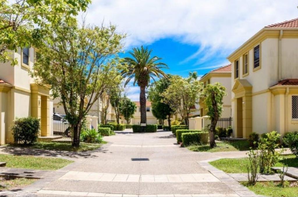 11/99 Heeb St, Ashmore, QLD 4214