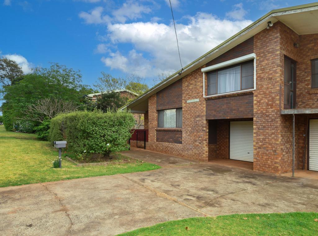 1/1 Gloucester Cres, Darling Heights, QLD 4350