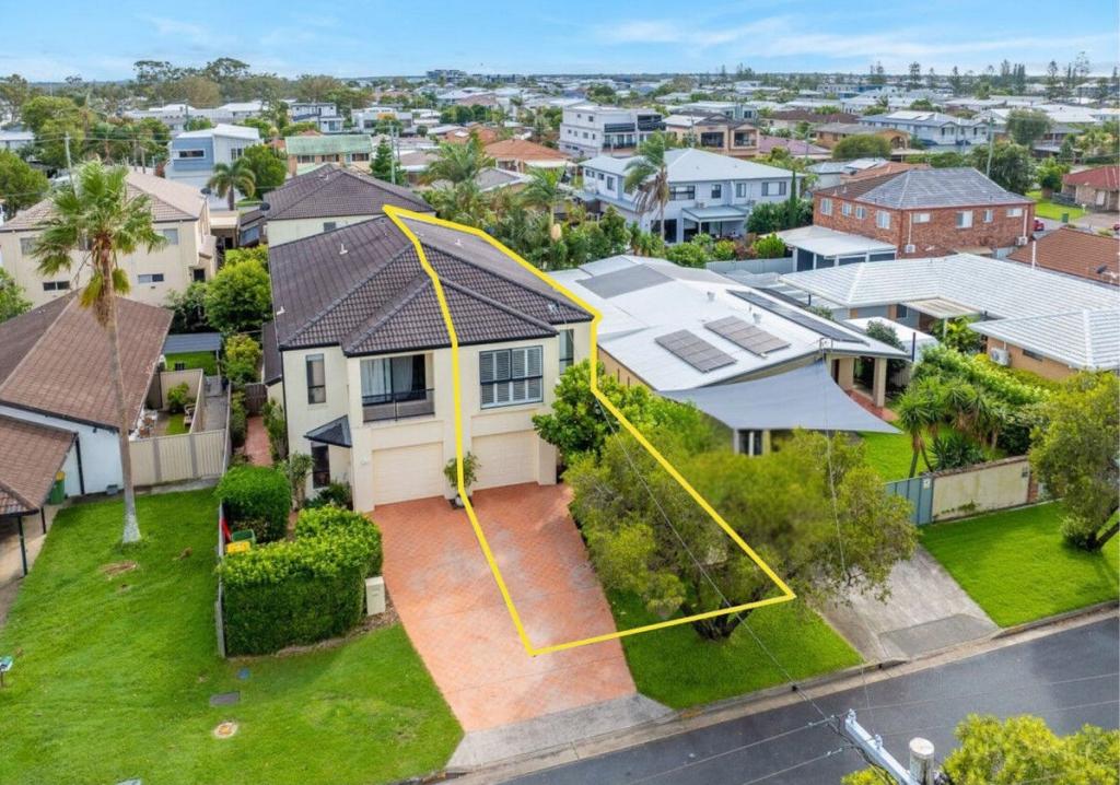 2/27 Victor Ave, Paradise Point, QLD 4216