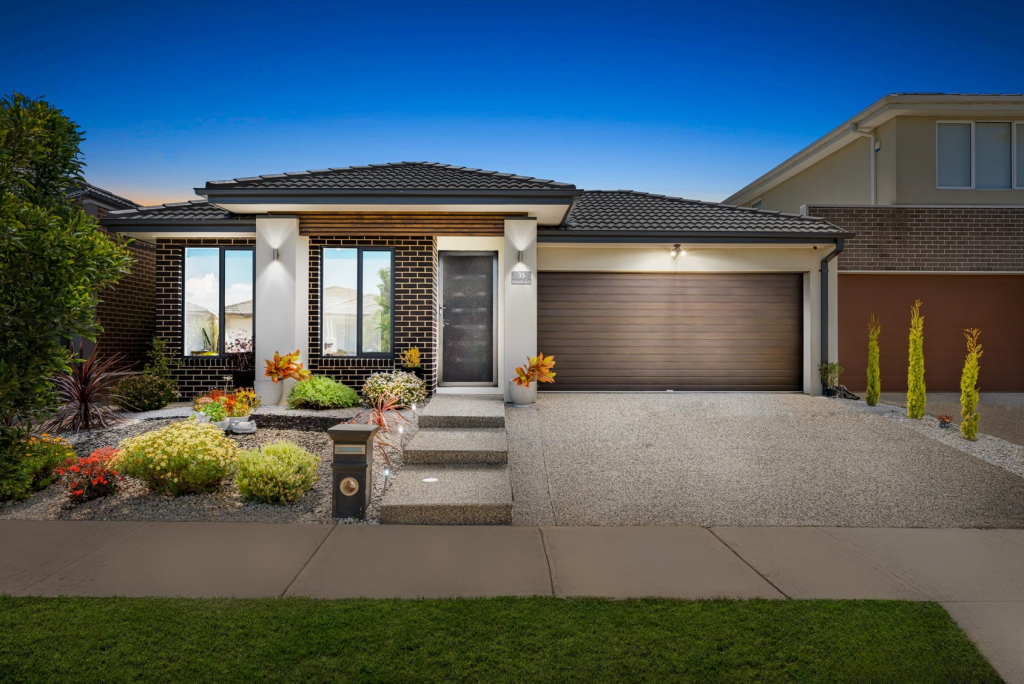 35 Walkside Bvd, Fraser Rise, VIC 3336