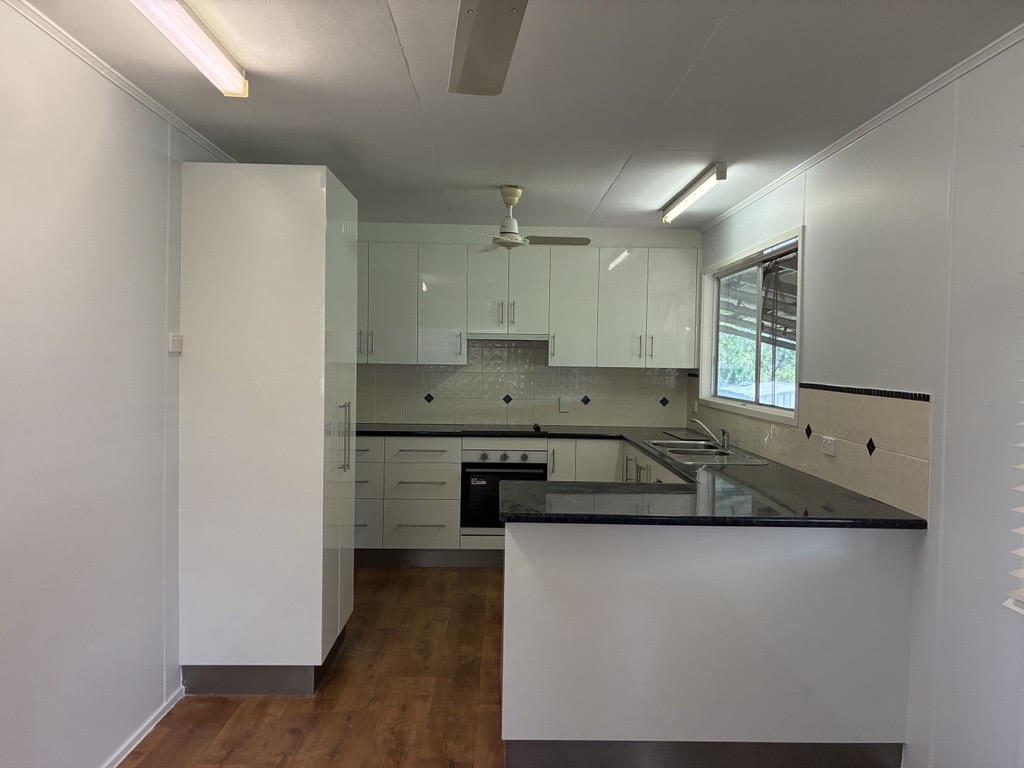 11 Singleton St, Dysart, QLD 4745