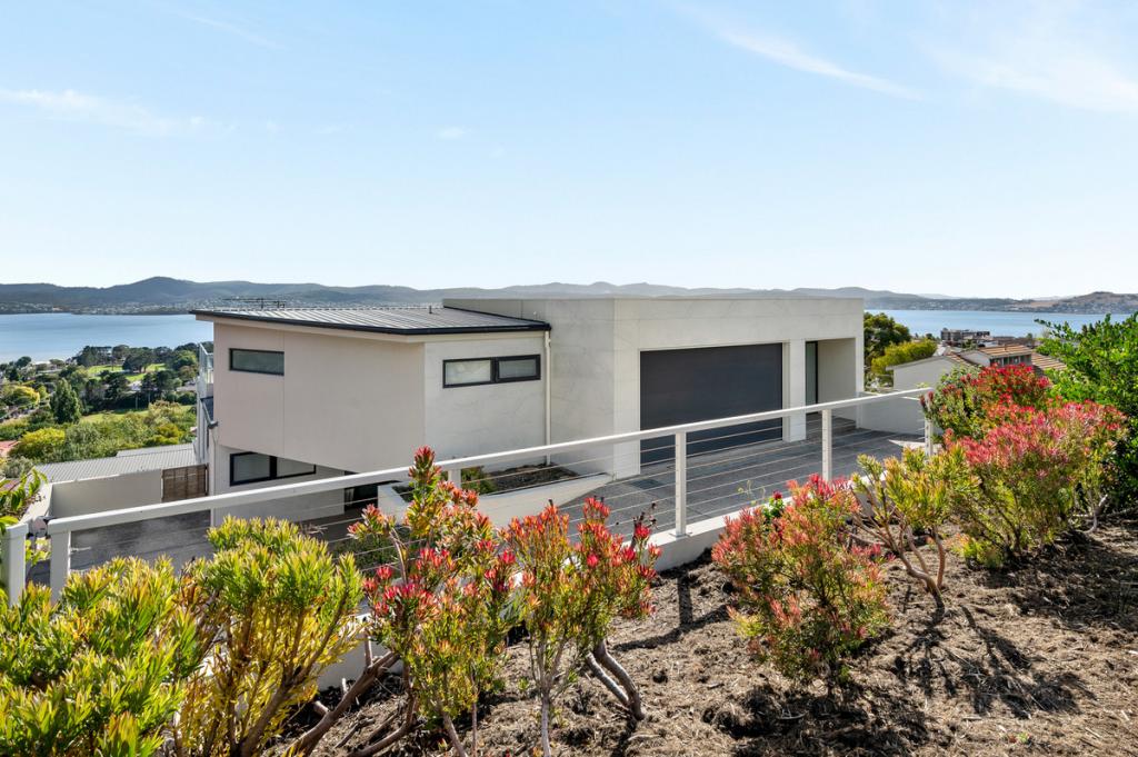 1/479 Churchill Ave, Sandy Bay, TAS 7005