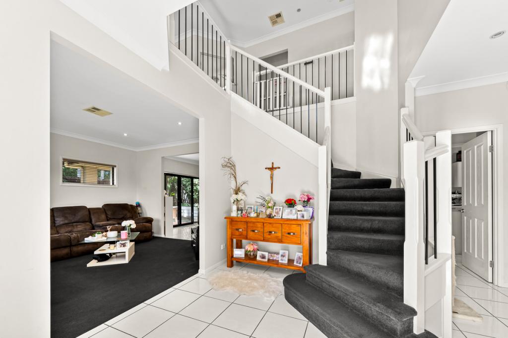 5 Gregory Cl, Forest Lake, QLD 4078