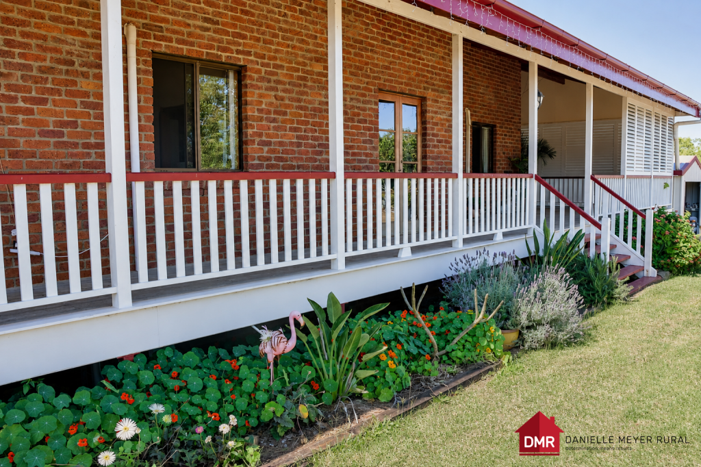 104 Tableland Rd, Gayndah, QLD 4625
