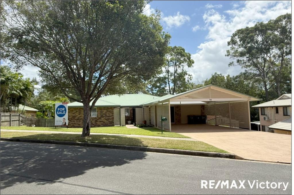 19 Eclipse St, Bridgeman Downs, QLD 4035