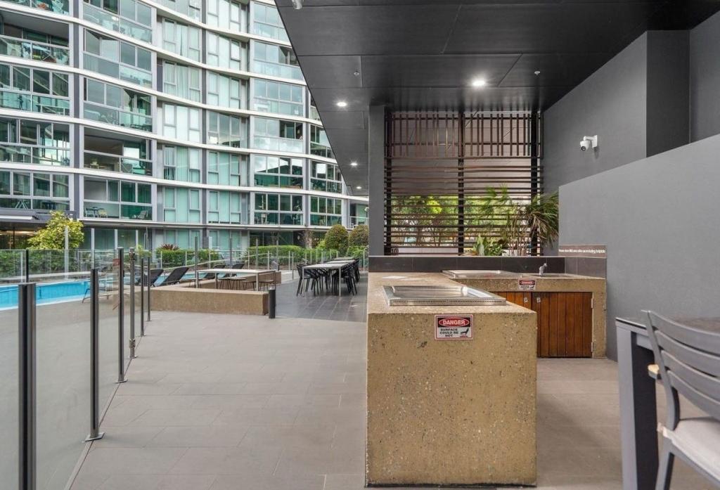 20806/8 Hercules St, Hamilton, QLD 4007