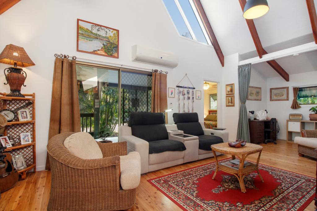 58 Alexander St, Macleay Island, QLD 4184