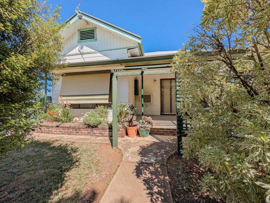 22 Lyall Ave, Kerang, VIC 3579