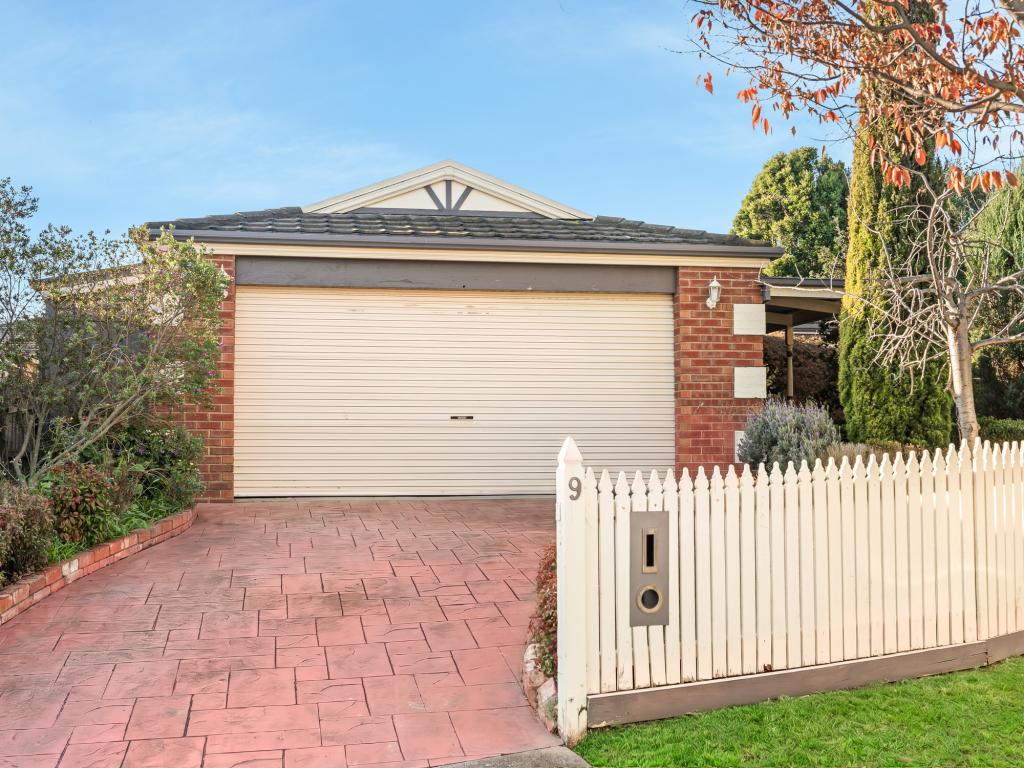 9 Shane Ct, Carrum Downs, VIC 3201