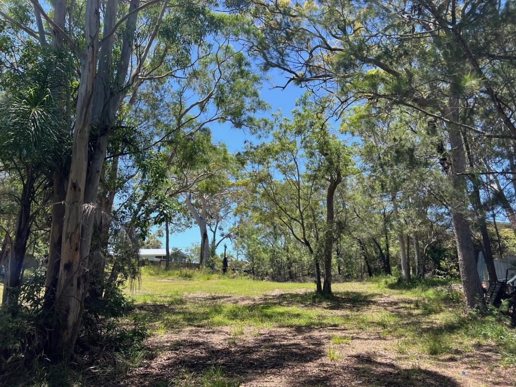 11 Cathy St, Macleay Island, QLD 4184