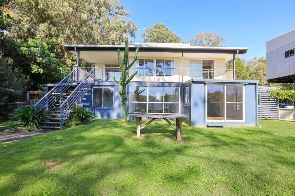 21 Hawthornden Dr, Russell Island, QLD 4184