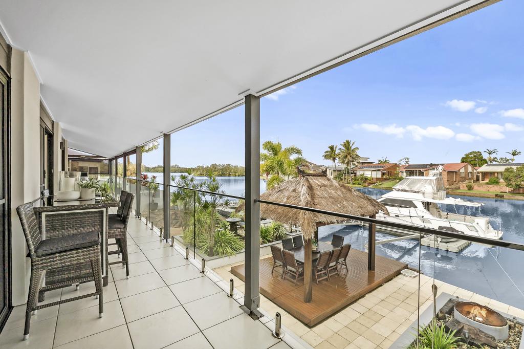 16 BOSUN BVD, BANORA POINT, NSW 2486