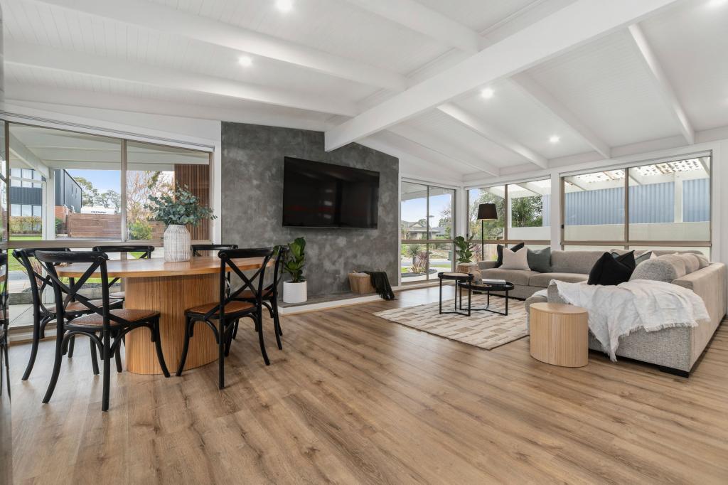 18 CLAIRMONT CL, SOMERVILLE, VIC 3912