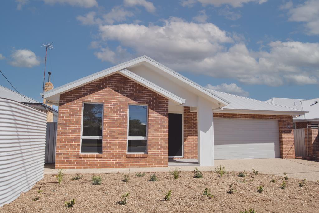 14 PALLA ST, GRIFFITH, NSW 2680