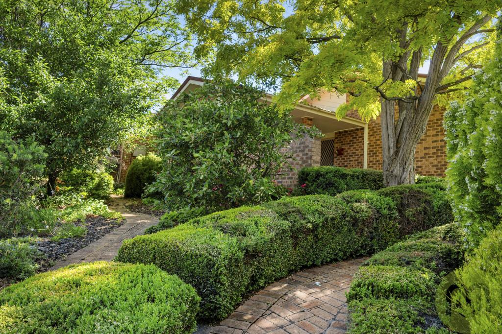 16 Carslake Loop, Gordon, ACT 2906