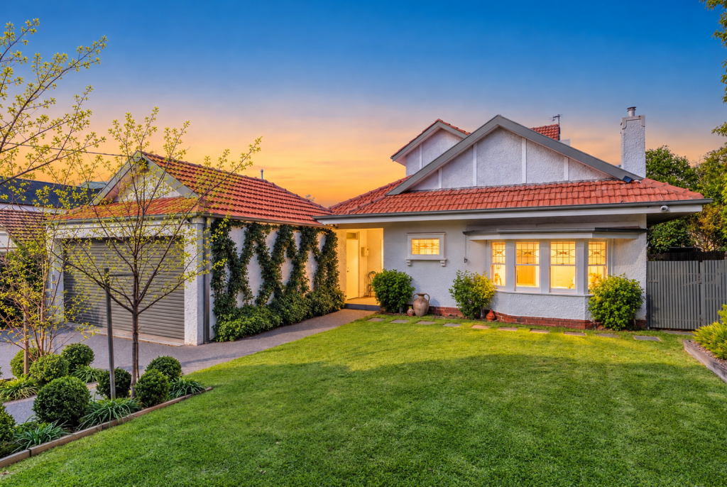 18 Grandview Rd, Brighton, VIC 3186