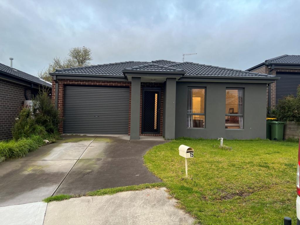 15 Torre Rd, Pakenham, VIC 3810