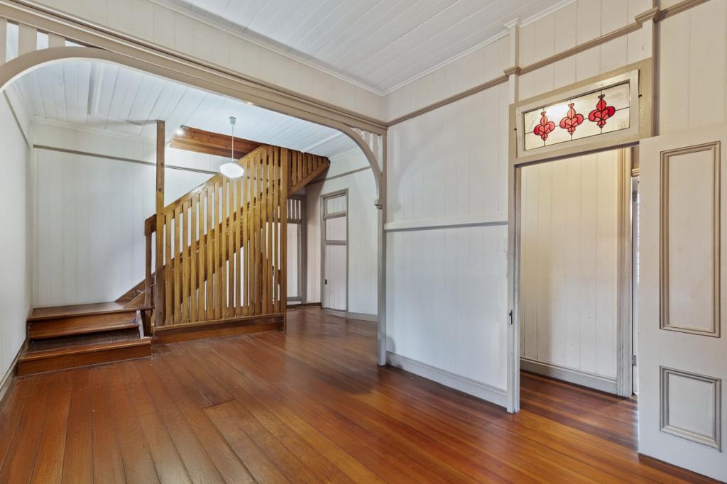 17 Gloucester St, Highgate Hill, QLD 4101