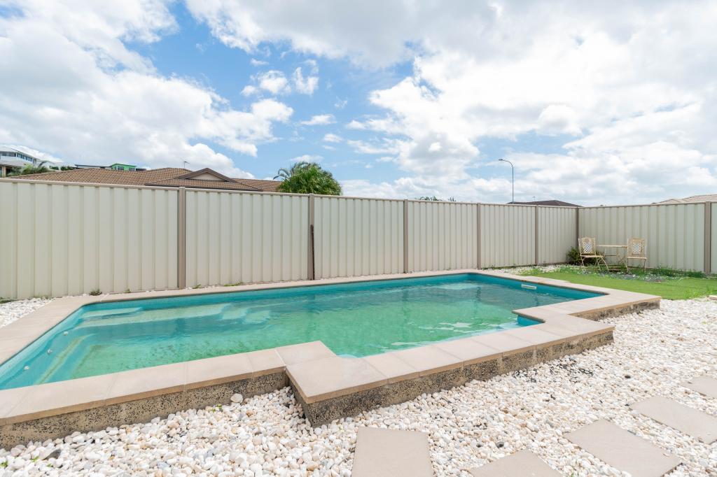 2 Parame Ct, Nikenbah, QLD 4655