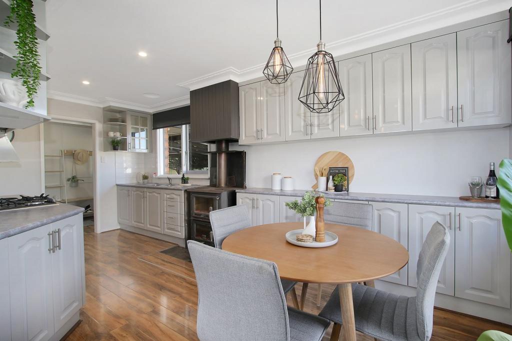 594 Welsh St, Lavington, NSW 2641