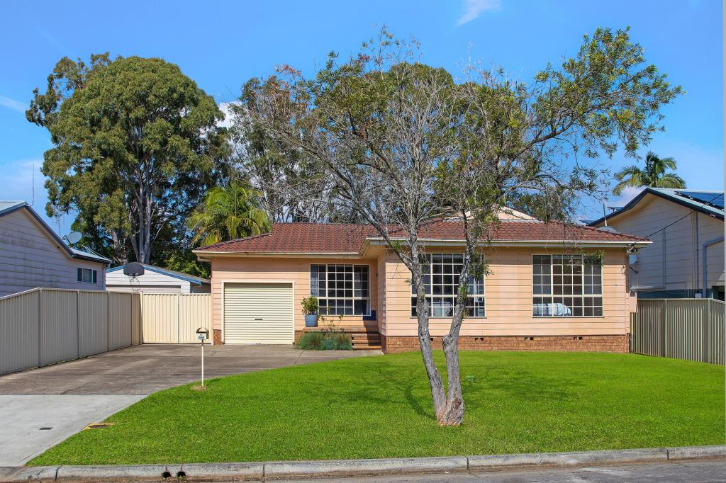 23 Cadonia Rd, Tuggerawong, NSW 2259