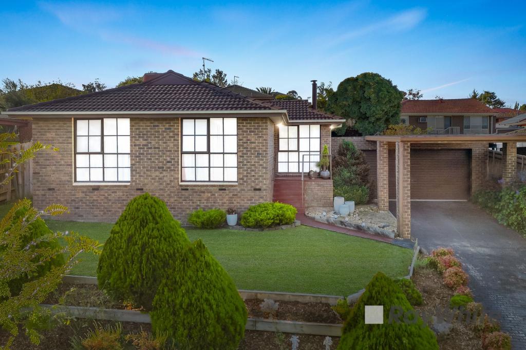 8 William Perry Cl, Endeavour Hills, VIC 3802