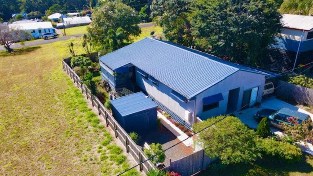 29 Highland St, Russell Island, QLD 4184