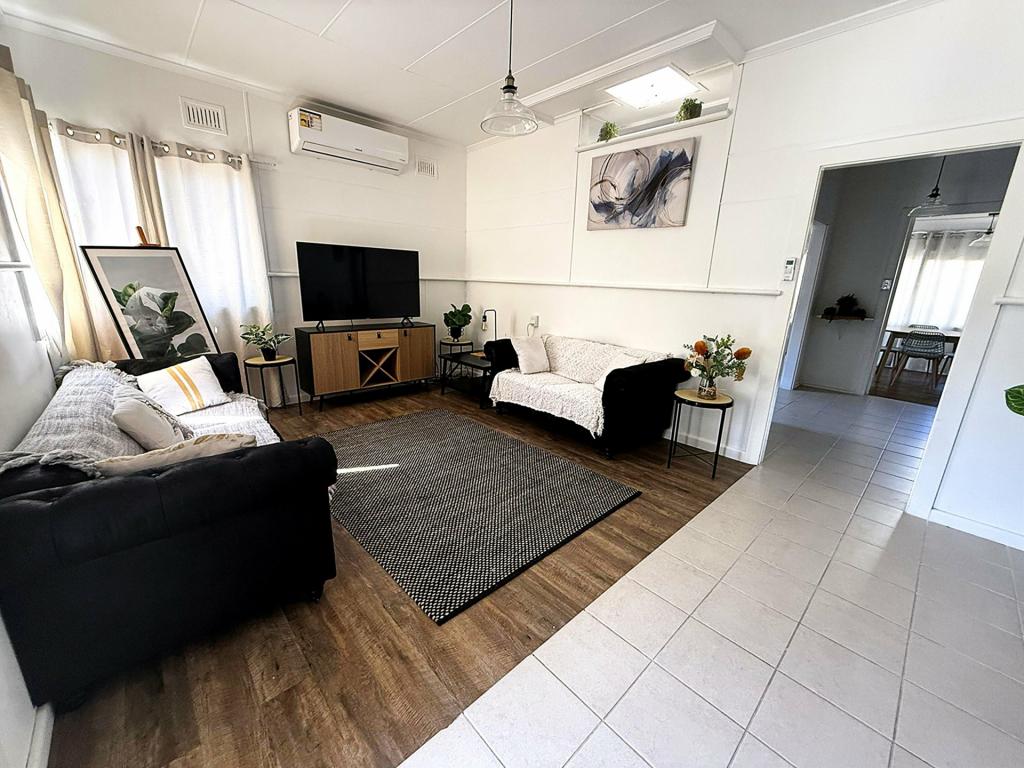 18 Crescent Ave, Taree, NSW 2430