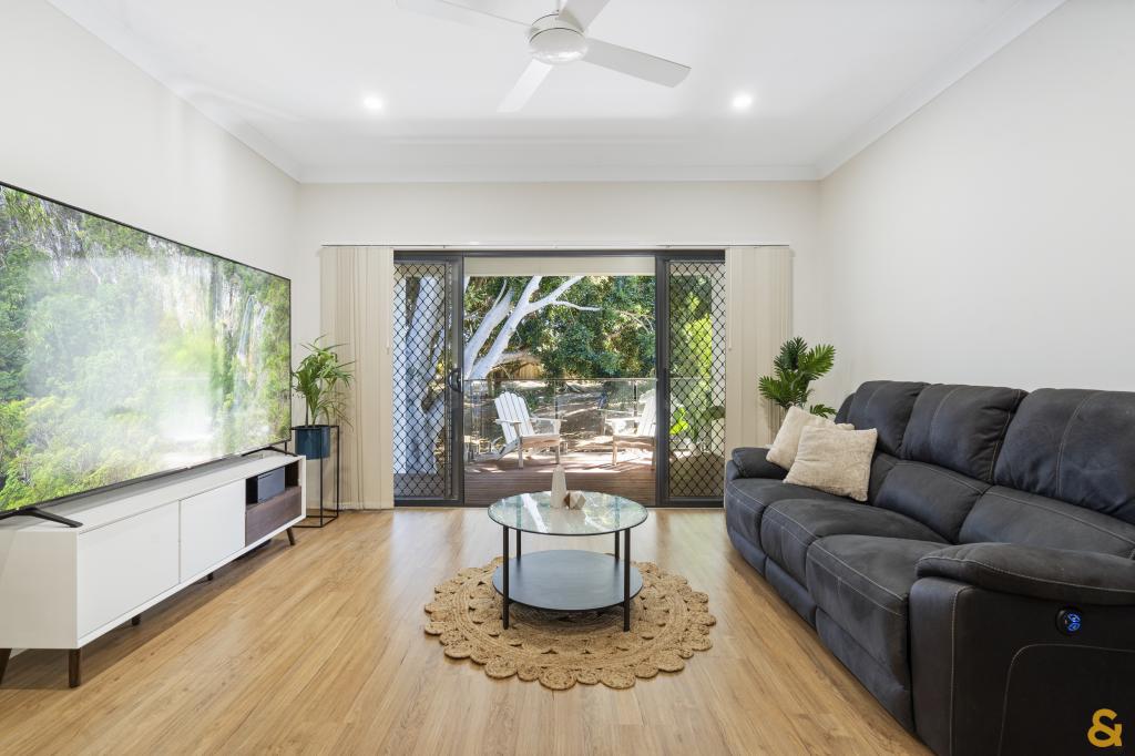 3/4 Lewis Pl, Manly West, QLD 4179