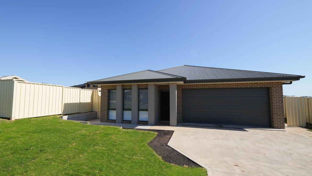 17 Vaucluse Pl, Parkes, NSW 2870