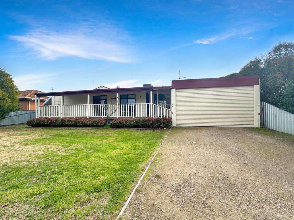 81 Simson St, Carisbrook, VIC 3464