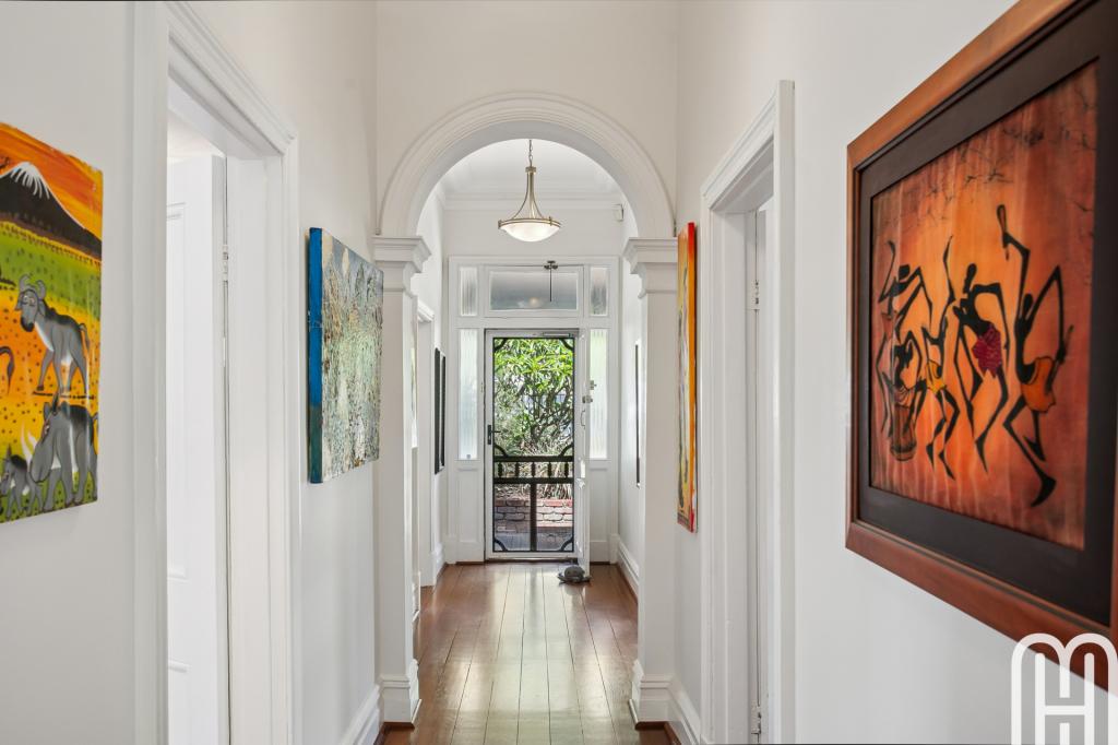 33 Central Ave, Beaconsfield, WA 6162