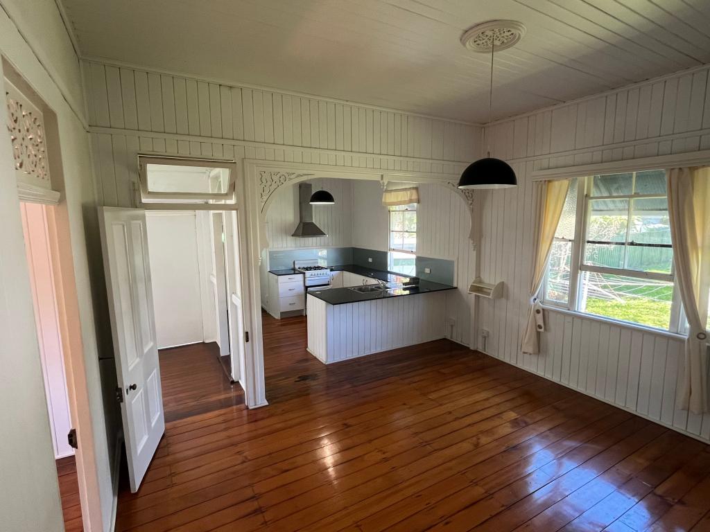 36 MEARNS ST, FAIRFIELD, QLD 4103