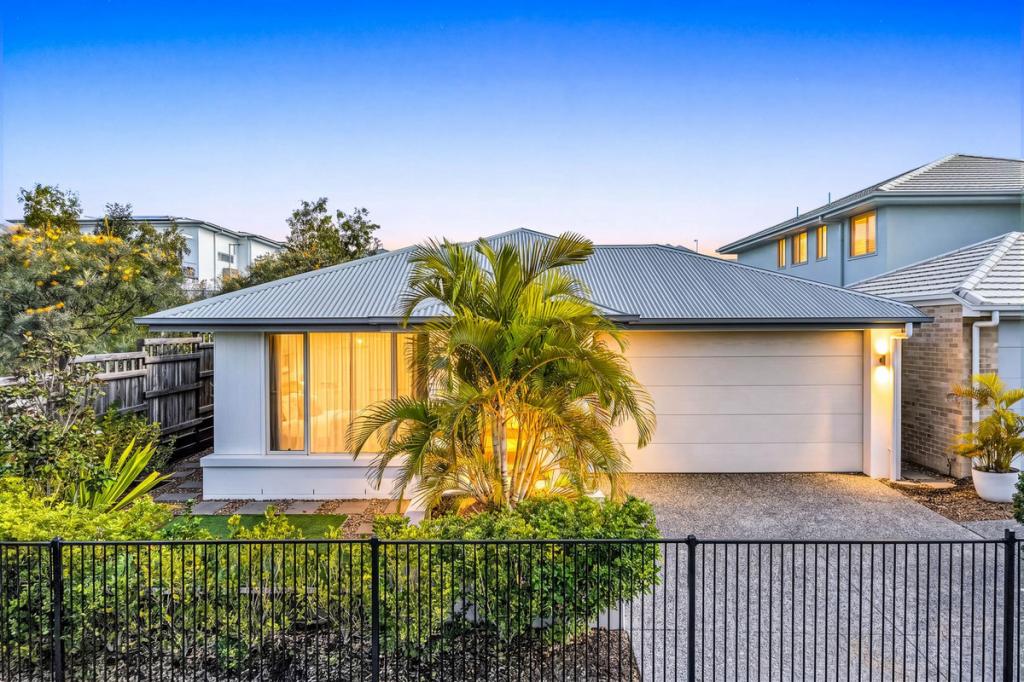 18 PANDORA ST, SPRING MOUNTAIN, QLD 4300