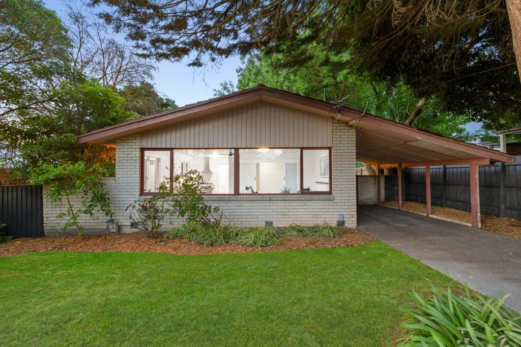 2 ROSEDALE CRES, RINGWOOD EAST, VIC 3135