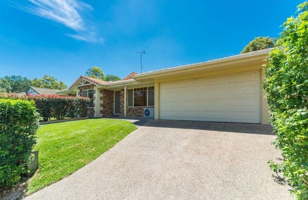 27 Alcott Ct, Parkwood, QLD 4214