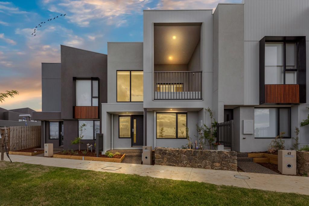 61 Verve Cct, Cranbourne West, VIC 3977