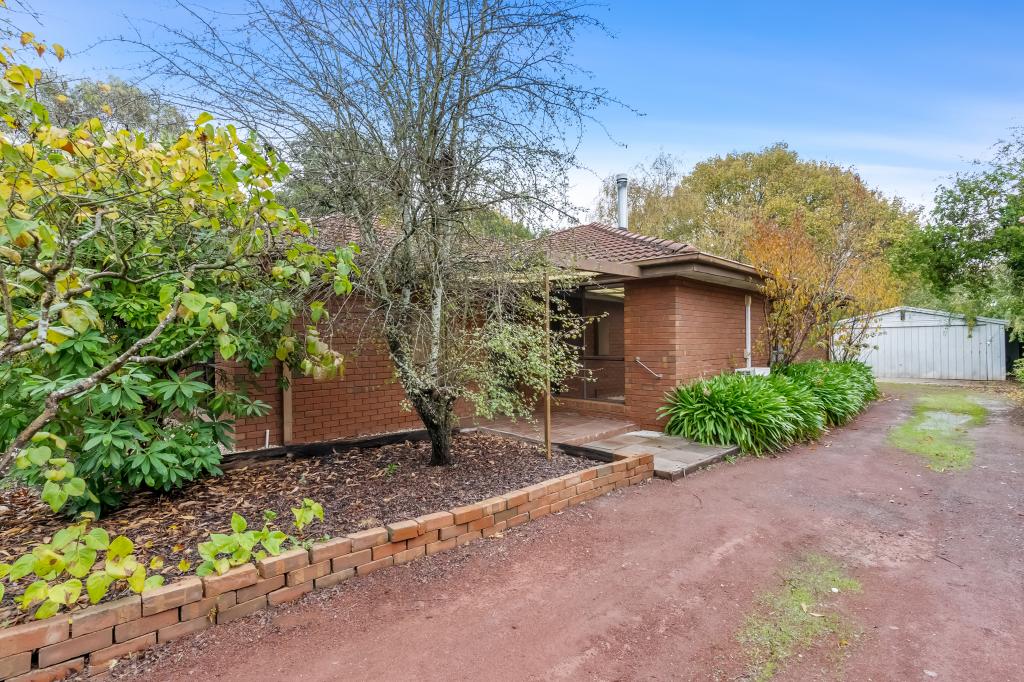 8 Zeal St, New Gisborne, VIC 3438