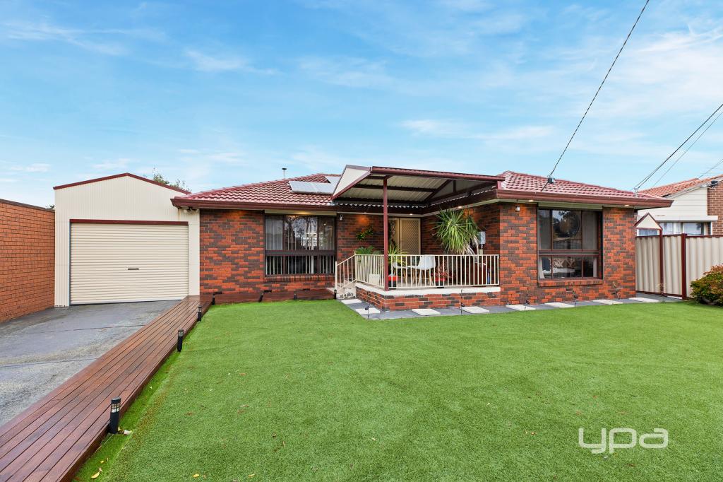 24 Aldergate Cres, Kings Park, VIC 3021