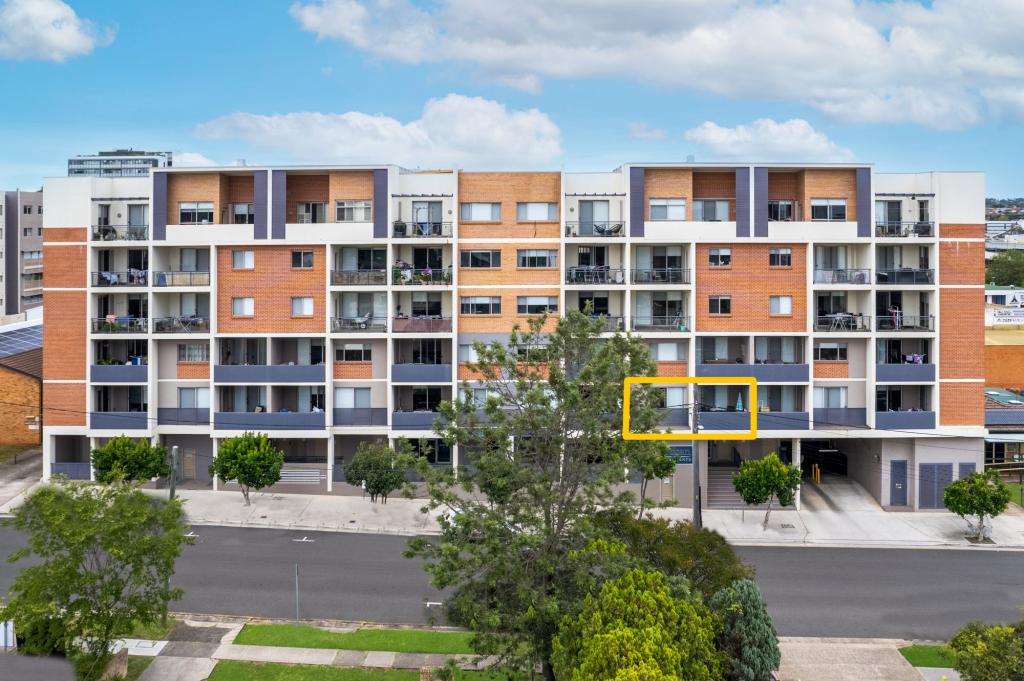 11/3-9 Warby St, Campbelltown, NSW 2560