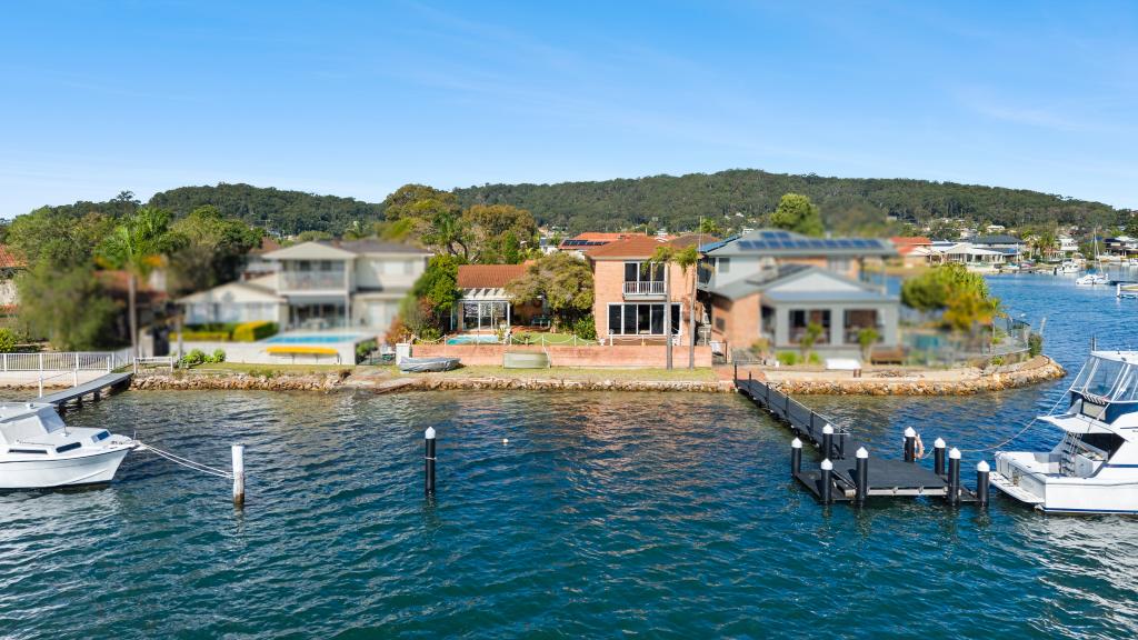 98 Helmsman Bvd, St Huberts Island, NSW 2257