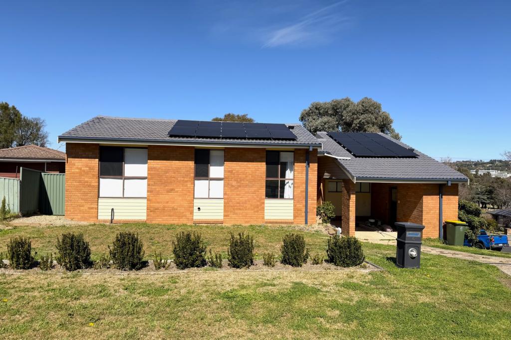 6 Bassett Dr, West Bathurst, NSW 2795