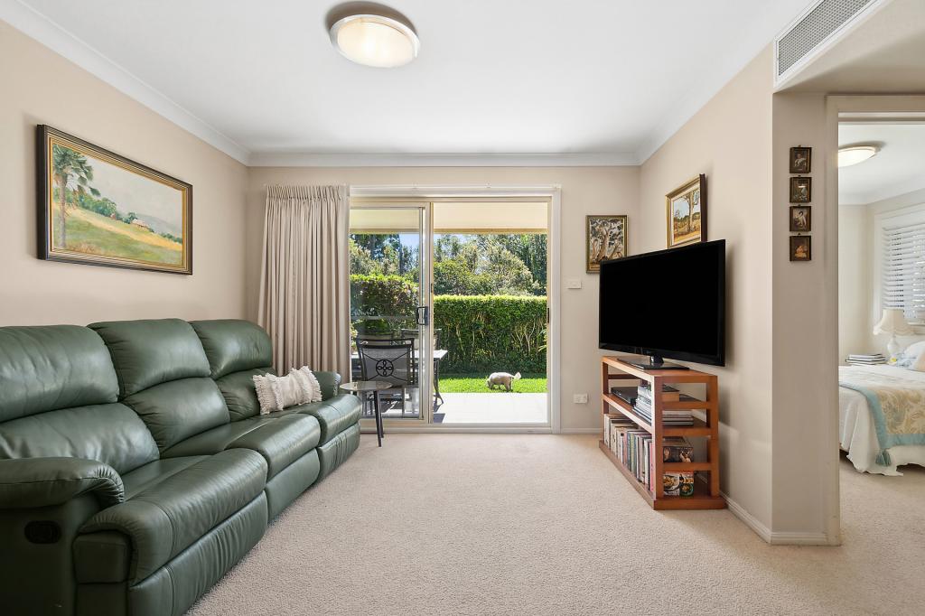 4/2 Fantail Ave, Warriewood, NSW 2102