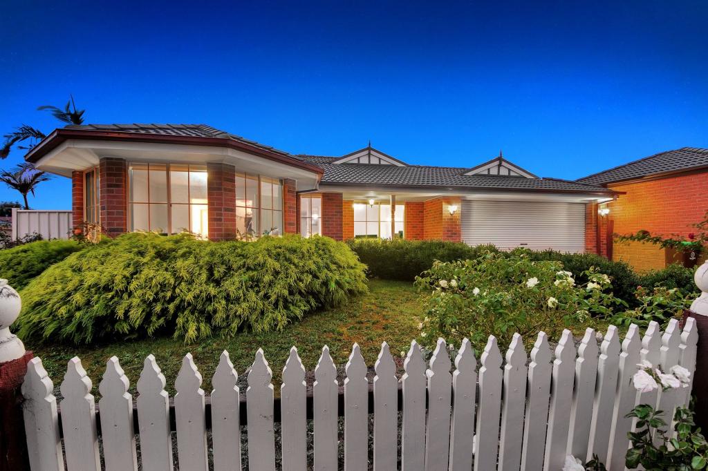 2 Glenisla Way, Berwick, VIC 3806