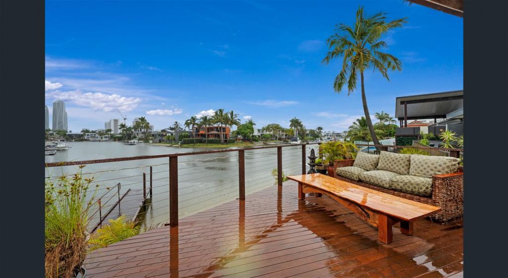 2 Etna St, Surfers Paradise, QLD 4217