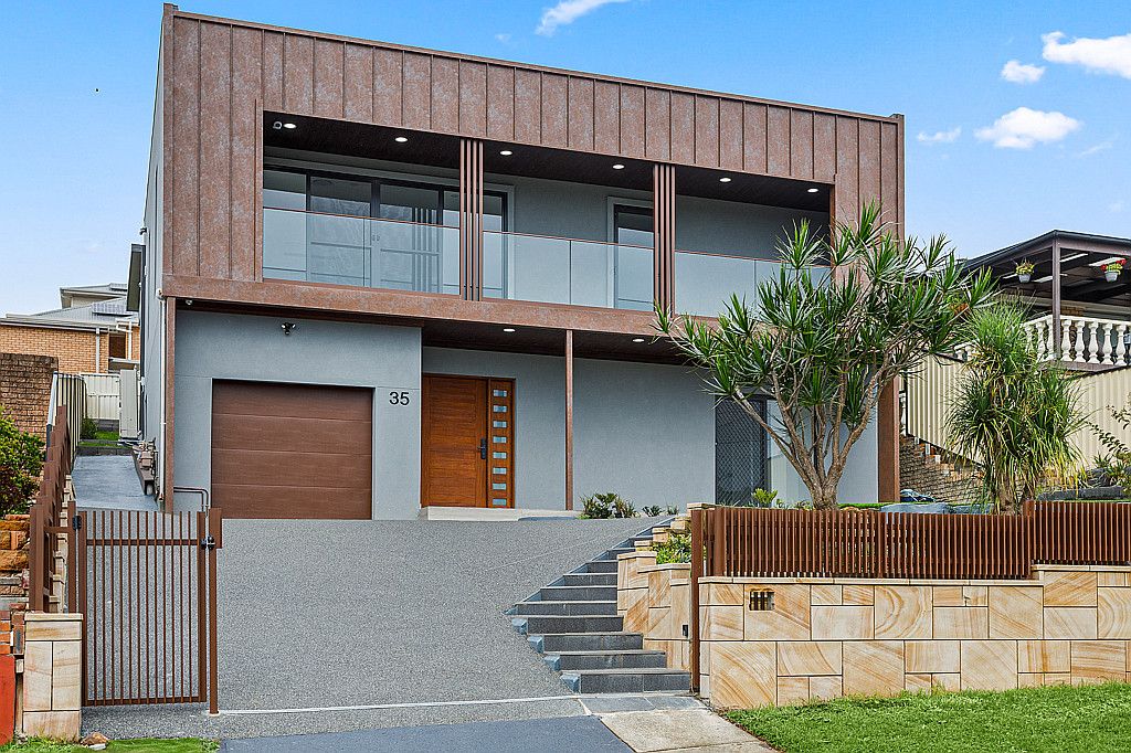 35 Beatus St, Unanderra, NSW 2526