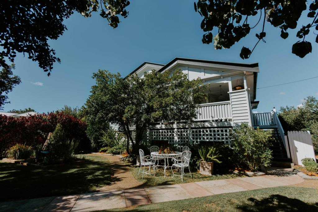86 Walker St, Walkervale, QLD 4670