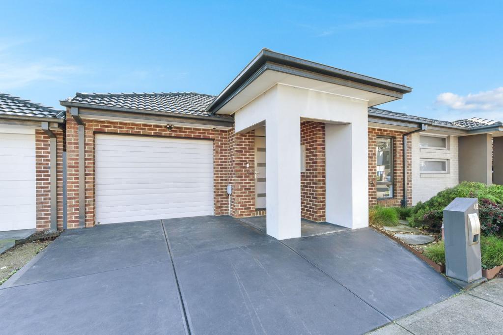 48 Aquatic Dr, Cranbourne West, VIC 3977